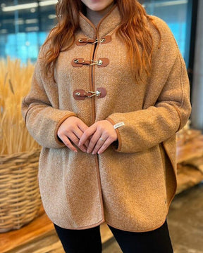 Capa Tricot Feminina - Inverno 2025
Capa Biamar 2025