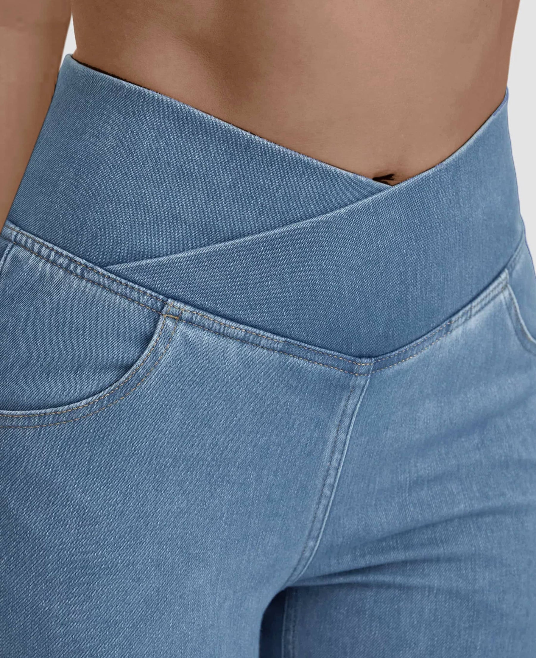 Calça Jeans de Cintura Alta Cruzada (Pague 1 leve 2)